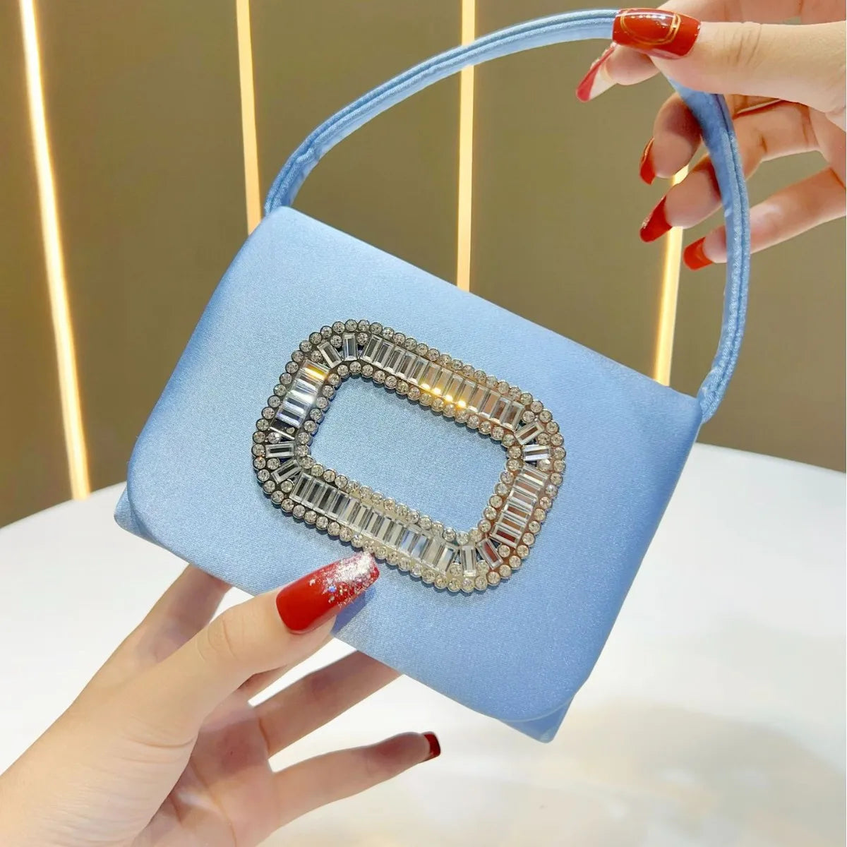 Luxury Mini Square Handbag Women’s Diamond Studded Evening Bag Elegant Shoulder Chain Wedding Party Purse Stylish Ladies Tote