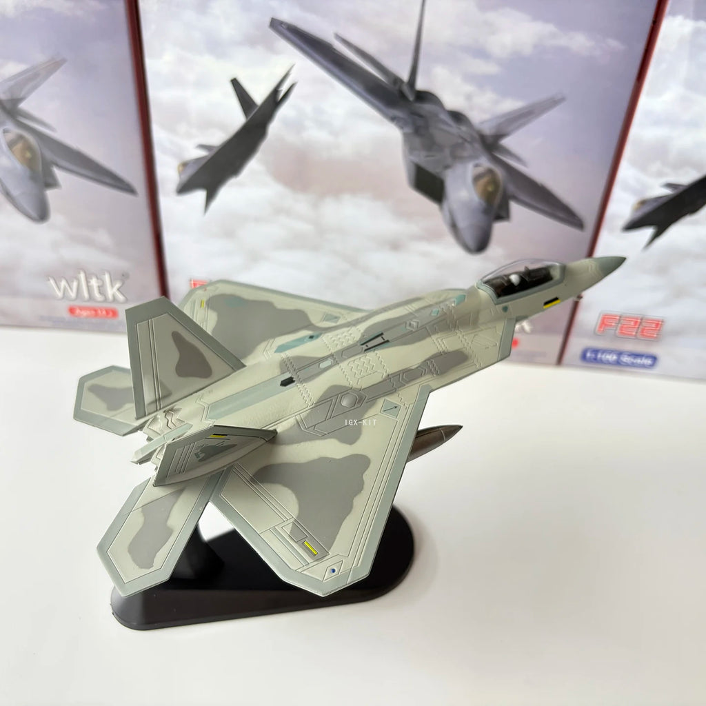 1/100 Scale US Lockheed Martin F-22 F22 Raptor Fighter Plane Diecast Metal Airplane Aircraft Model Collection OrnamentGift