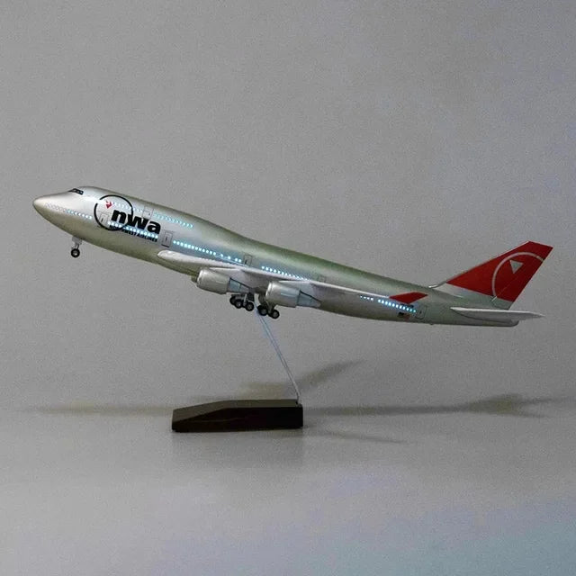 1:150 Scale Aircraft NWA Airways B747 47CM Plastic model plane With Lights LED & Landing Gear for Aviation Enthusiasts Aircraft