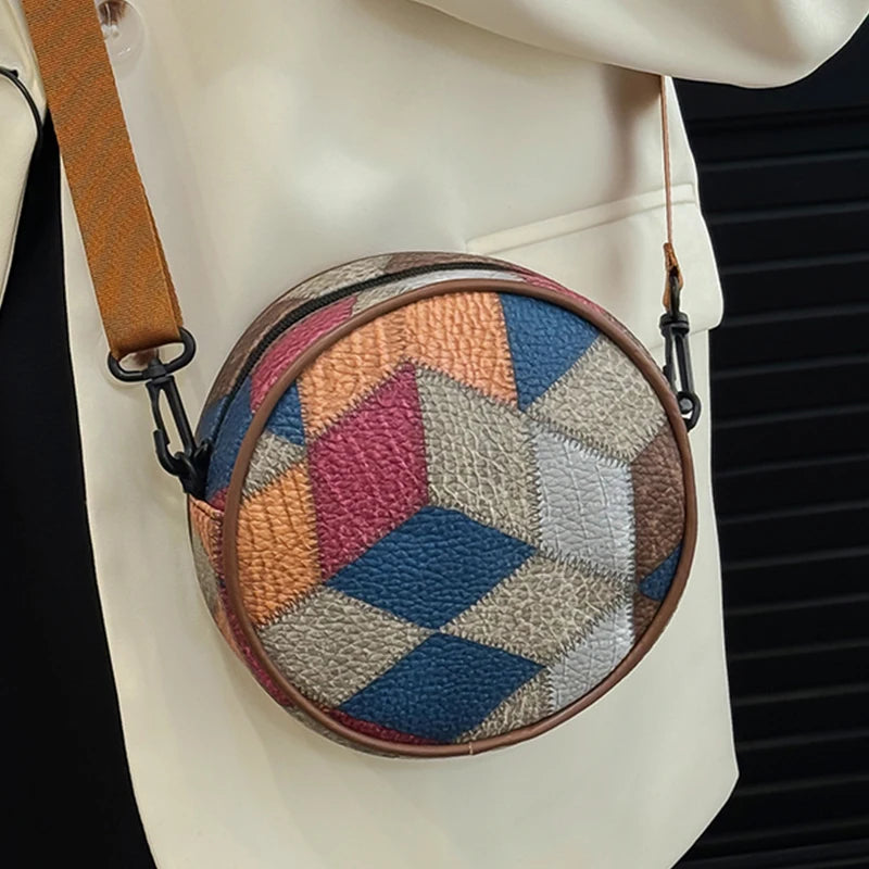 Neutral style round-shaped bag for men and women. Women's shoe bag with a single pocket. Suitable for travel.