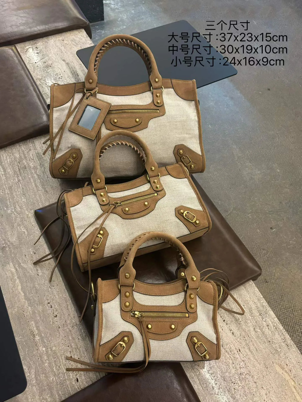 2026 Luxury Design Le City Rivet Motorcycle Bag Leather Leather Leather Handheld Women's Bag Trendy Fashion Single Shoulder Diag