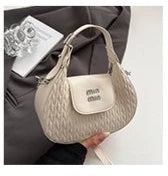 Luxury Fashion-Forward Designer Diaper Bag Women Large Capacity Tote Elegant Leather Crossbody Handbag For A Statement Look