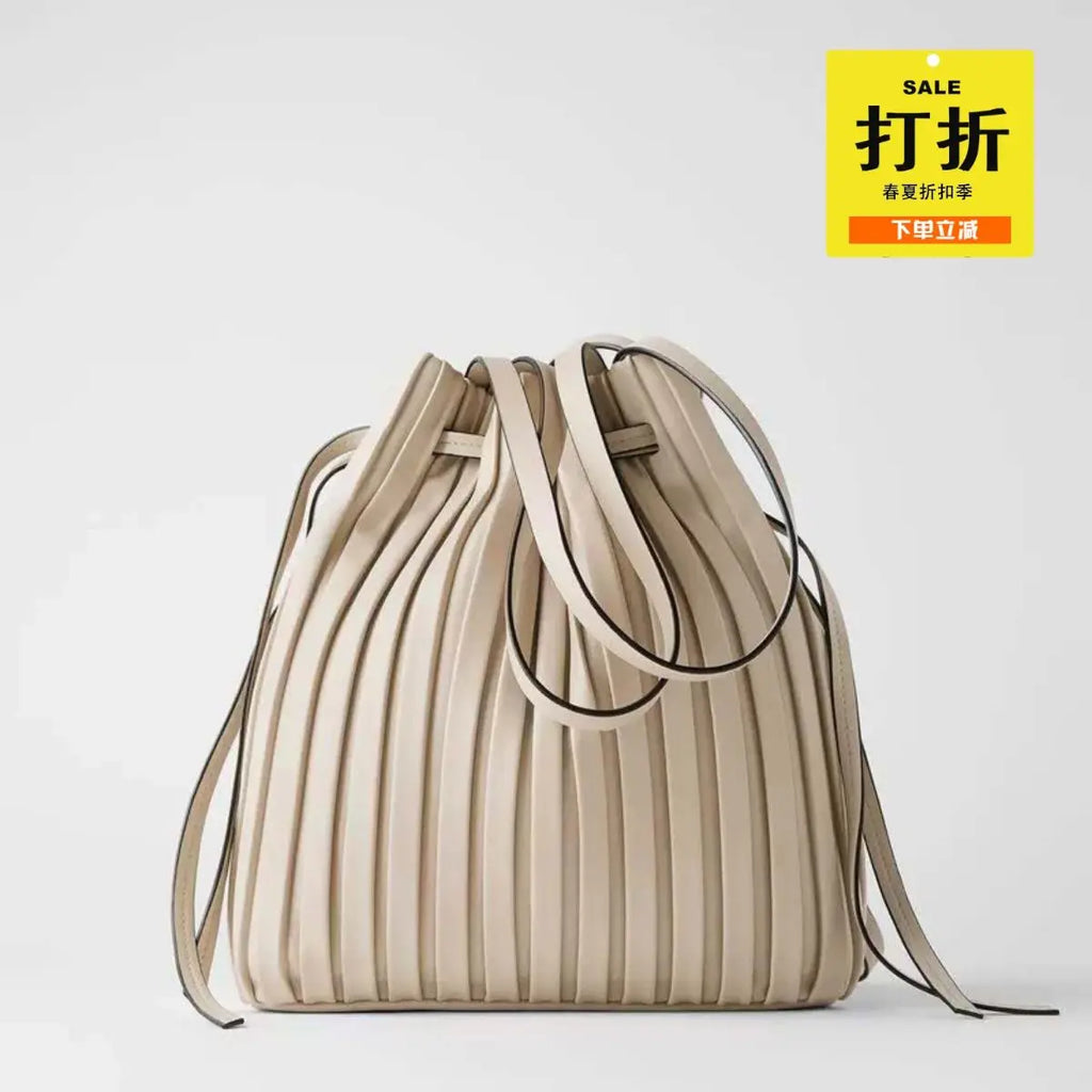 Women Bag Pleated Bucket Bags 2026 New Simple and Fashionable One Shoulder Messenger Pack Bundle Handbag Women Crossbody Package