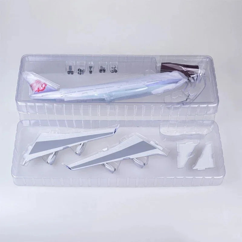 1/150 Scale Model Airplanes B747 China Airlines 47cm Resin Plane Model	W Light And Wheel Landing Gears Child Toy Plane Collected