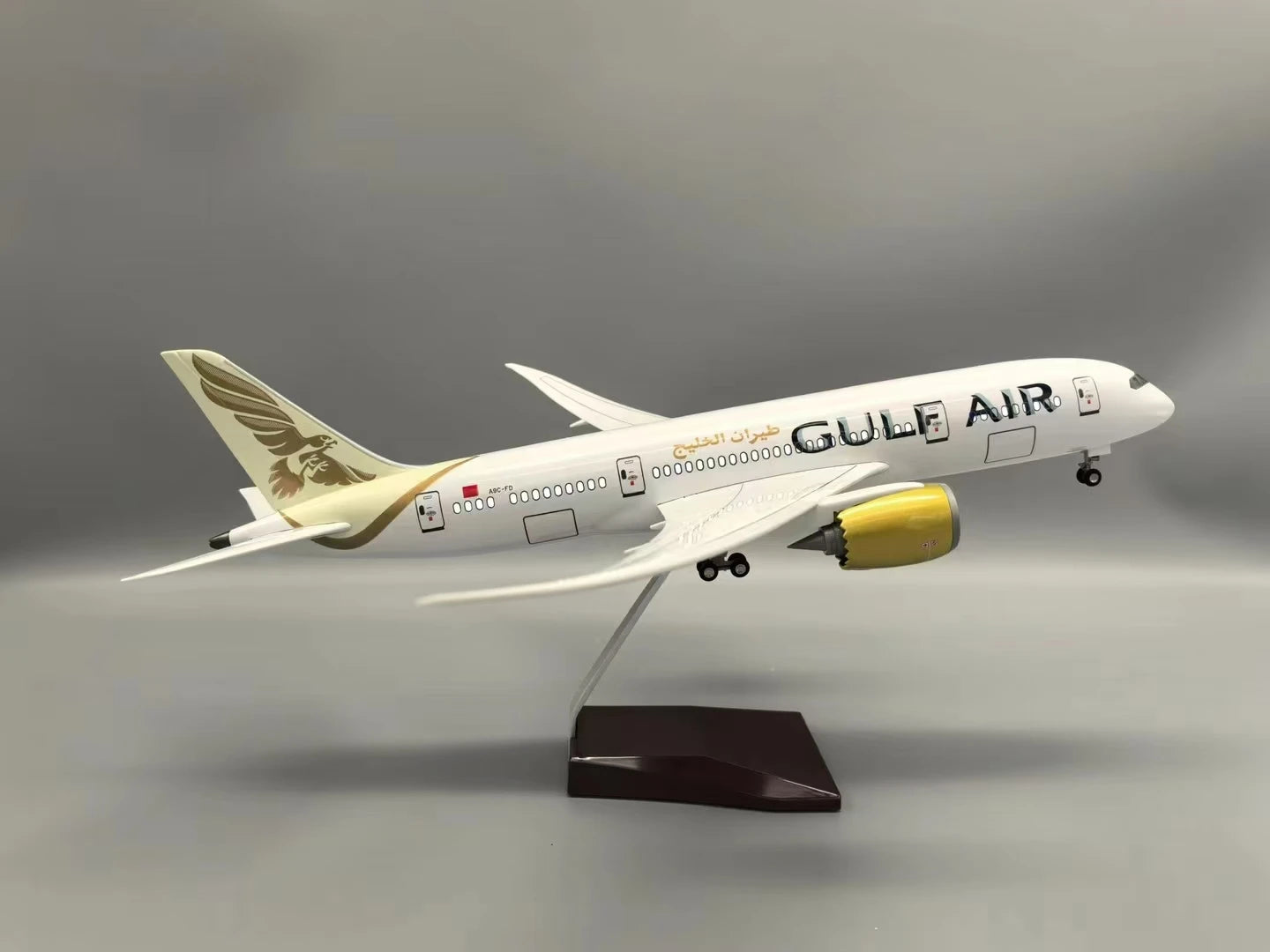 Diecast Plane Mode 47CM plane toy boys 1/130 Scale B787 Gulf Air Airline Airplane Model 787 Aircraft Replica Plane Toys