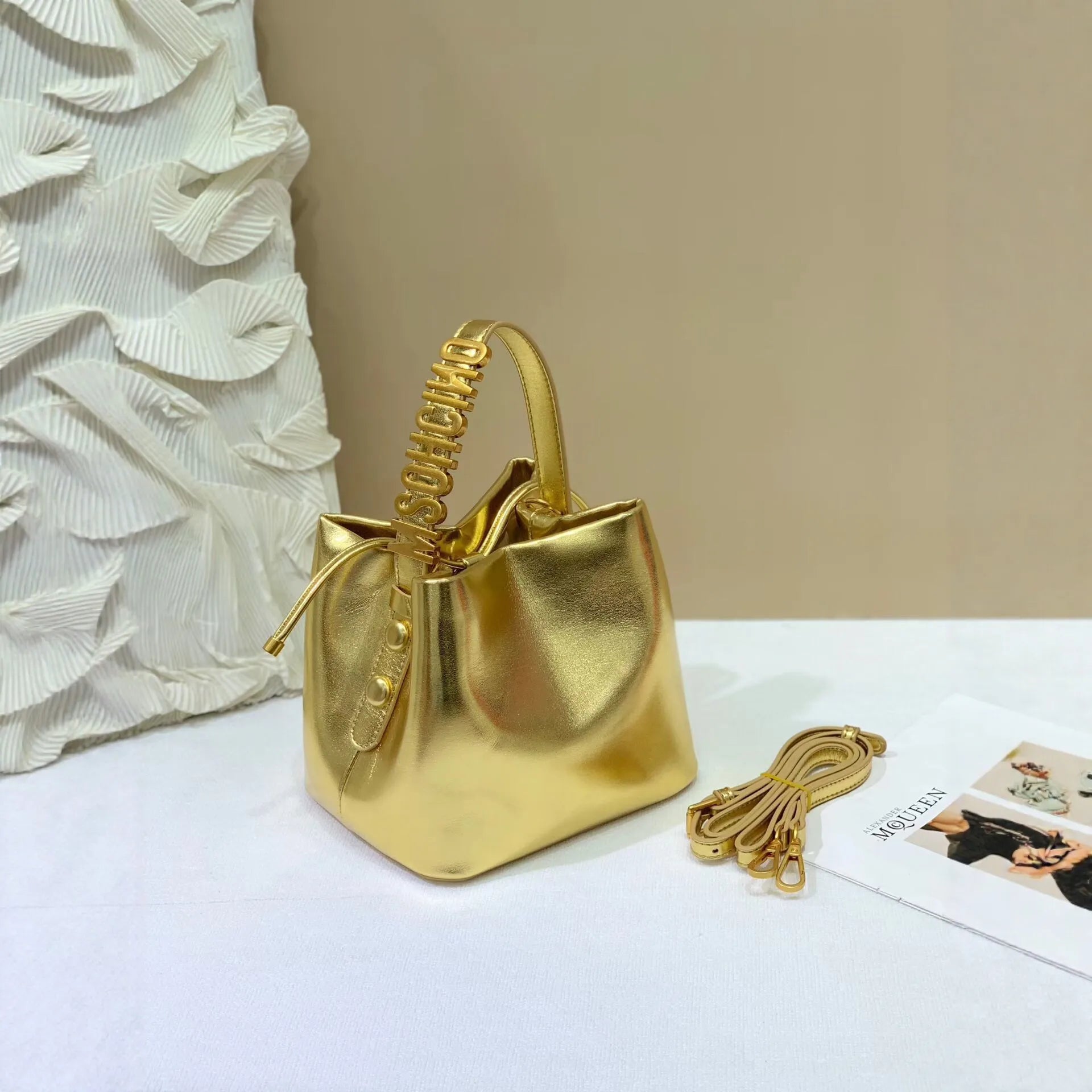 2026 New Women's Solid Color Single Shoulder Handbag Famous Luxury Designer Metal Buckle Large Capacity Diaper Bag