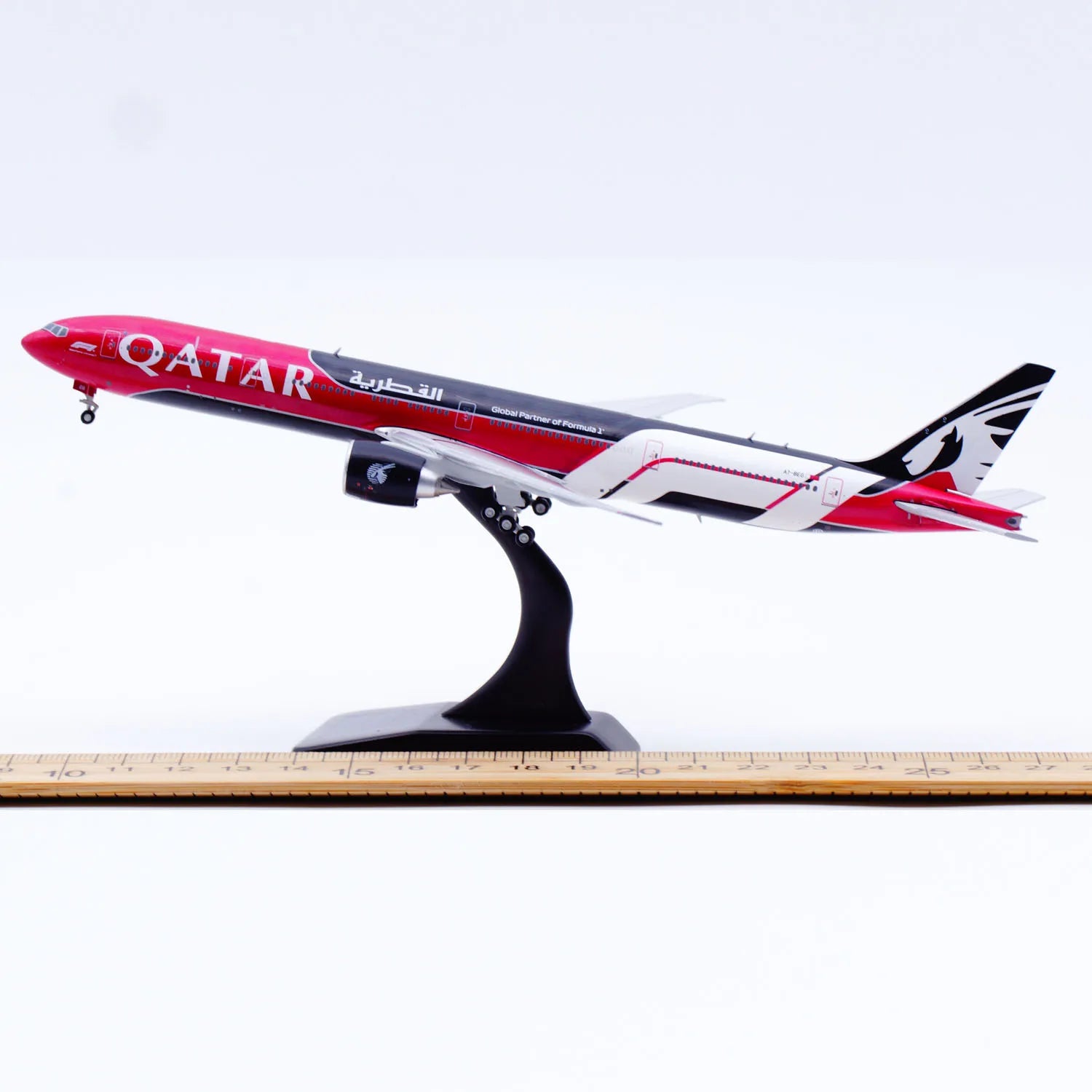 XX40844 Alloy Collectible Plane Gift JC Wings 1:400 Qatar Airways Boeing B777-300ER Diecast Aircraft Jet Model A7-BEG