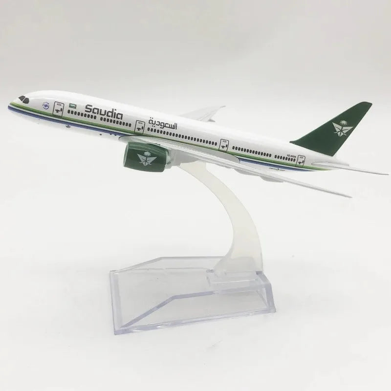 Saudia Arabia B787 Plane Airplane Model Aircraft Model 16cm Diecast Metal 1/400 Scale Planes Model Toy with Stand Aviation