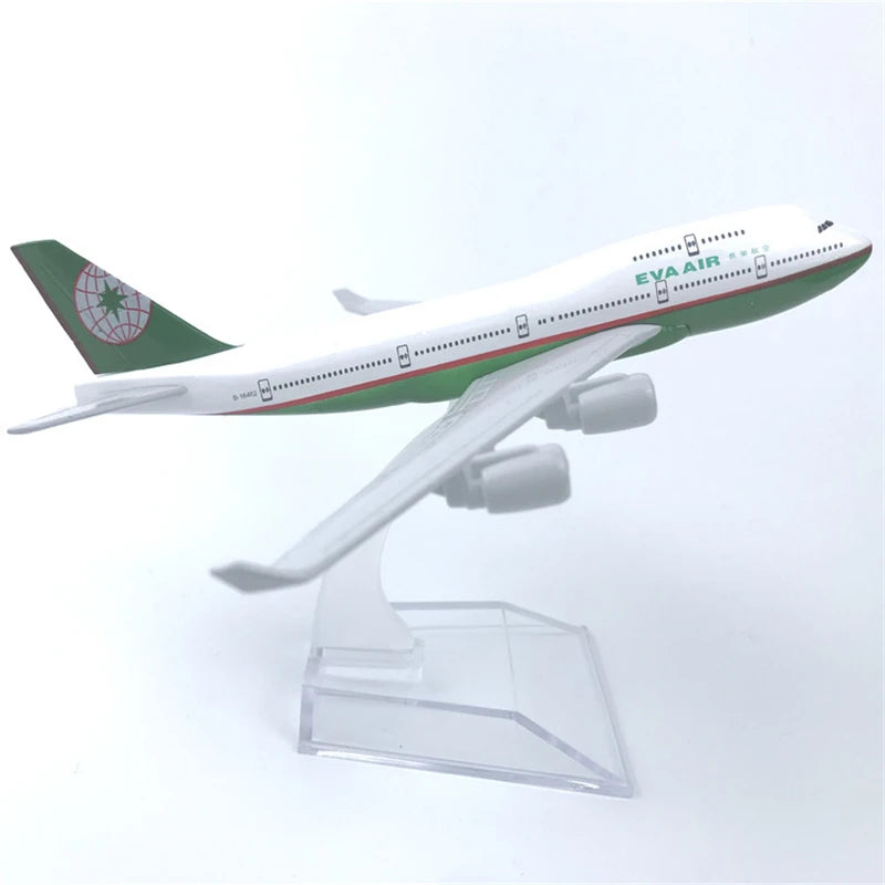 Die-casting Model Plane B747 Eva Air Airlines 16CM 1:400 Scale Toys Aircraft Model Machine Collected As Gift By Aviation