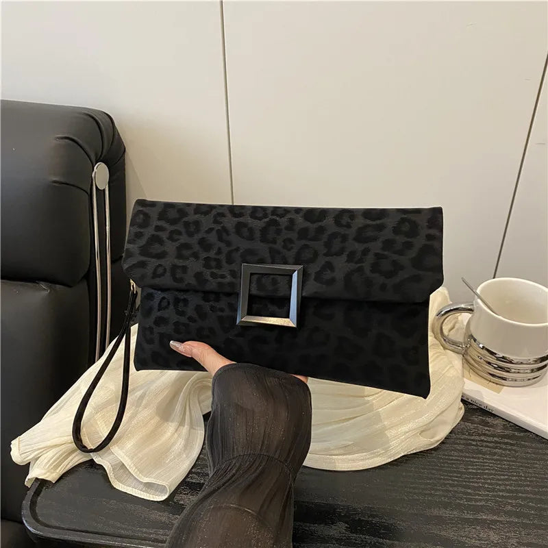New Fashion Leopard Print Clutch Bag for Women Casual Chic Ladies Handbag Retro Trendy Envelope Bag Female Square Bag Purses