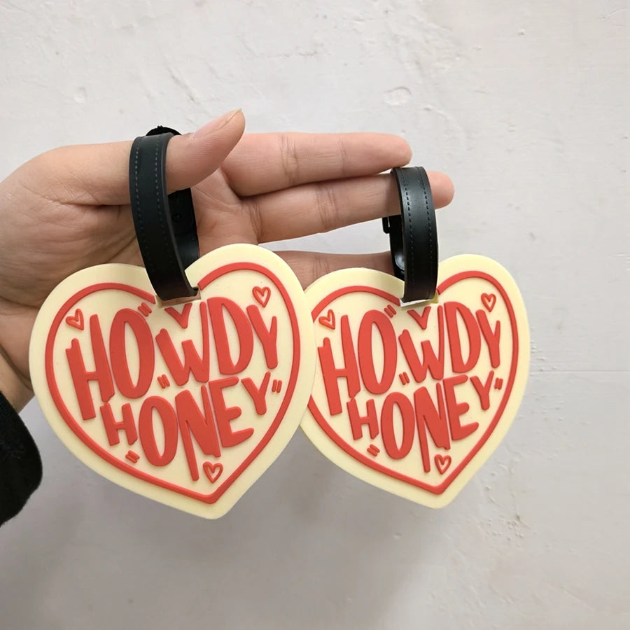 1pc Love shaped Luggage Tag for Business Travel, Airport Luggage Loss Prevention Pendant for Going Out to Work, Name Tag