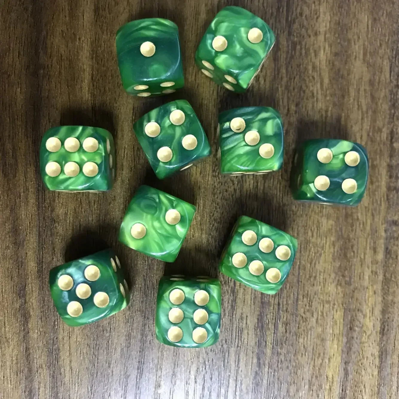 10pcs of 16MM Dual Color COC Dice Acrylic Digital Dice Dnd TRPG Cthulhu Running Team Board Game Dices Entertainment Dnd Dice Set