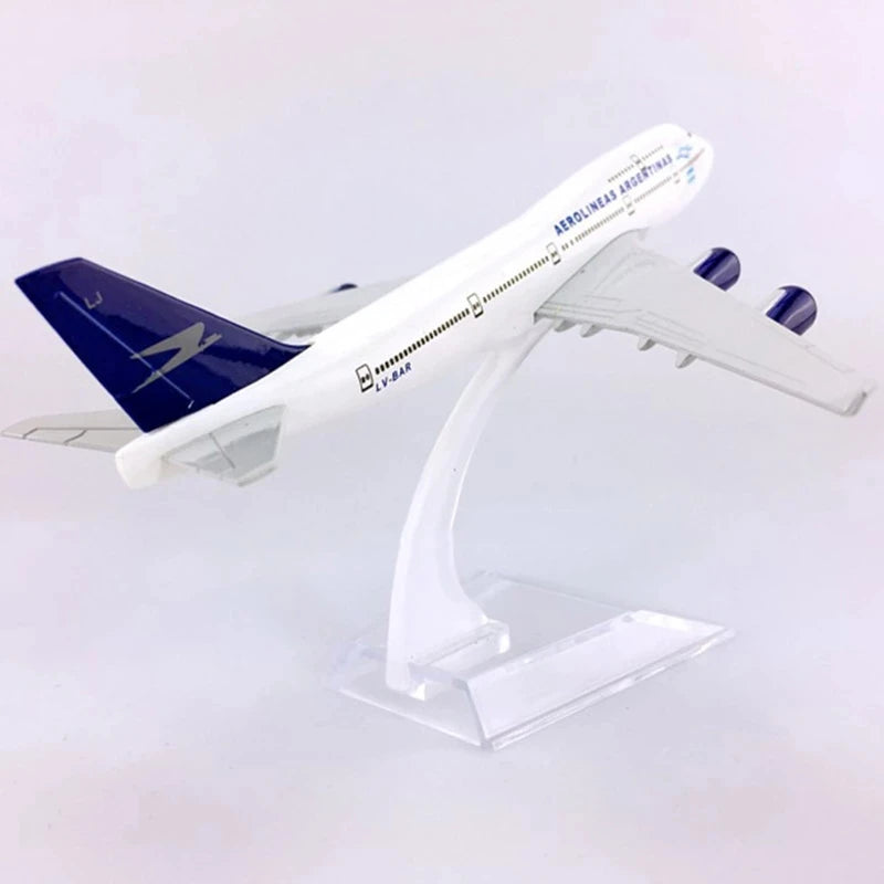 16CM model aircraft metal B747-400 Argentine Airlines 1:400 Scale Die-cast airplane Toys for boys Collection Display Gift