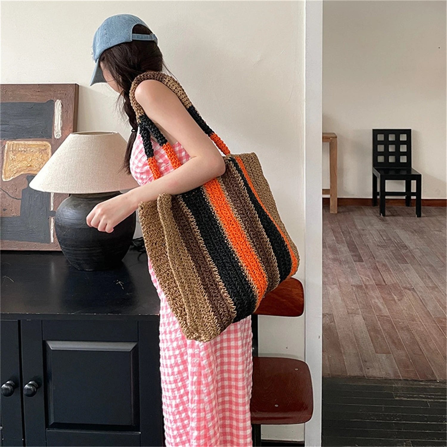 Retro Striped Weave Large Capacity Shoulder Bag Open Top Straw Basket Vacation Beach Bag for Men And Women Casual Daily Use