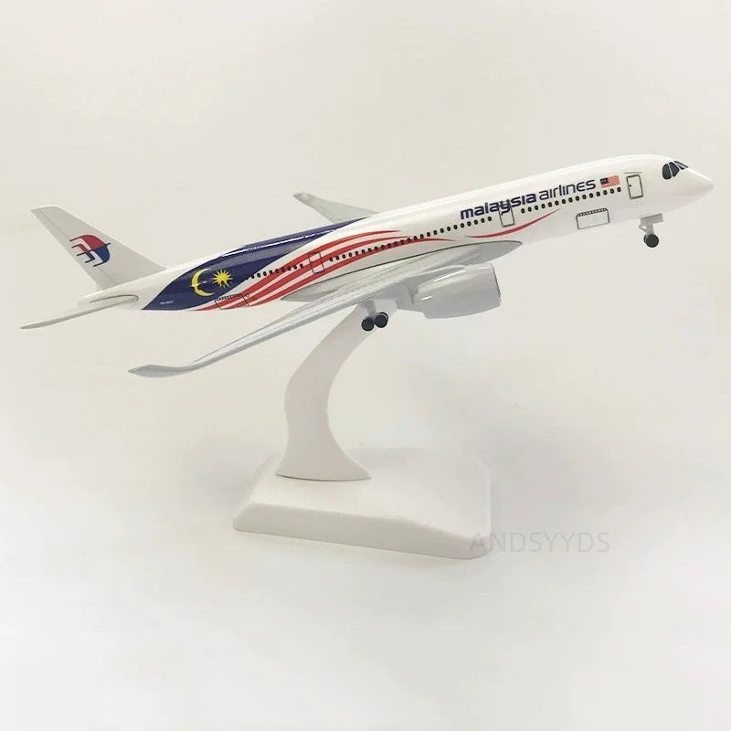 20CM A350 Malaysian Airways Aircraft Model Alloy Metal Diecast Airplane Gift a350 Miniature Plane For Collectible