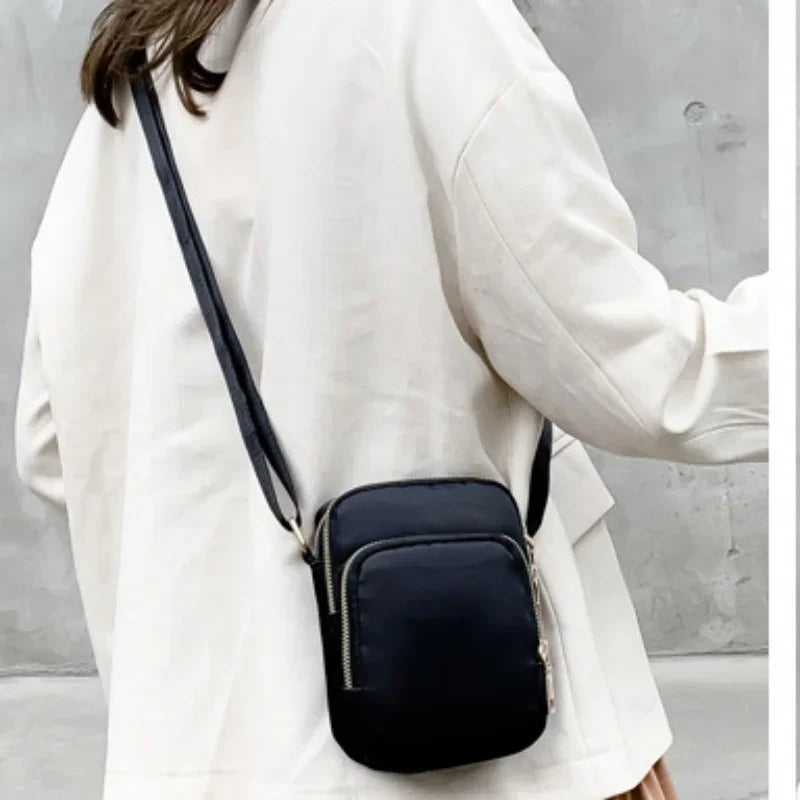Casual waist bag, single-shoulder bag, casual lightweight crossbody phone case, nylon coin purse, mini bag