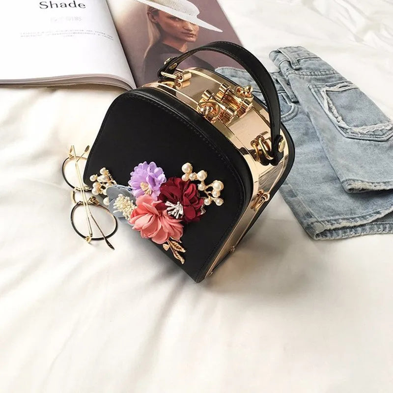2025 Metal Clip Small Square Bag New Fashion Dinner Flower Shoulder Diagonal Handbag Bags Shoulder Bags