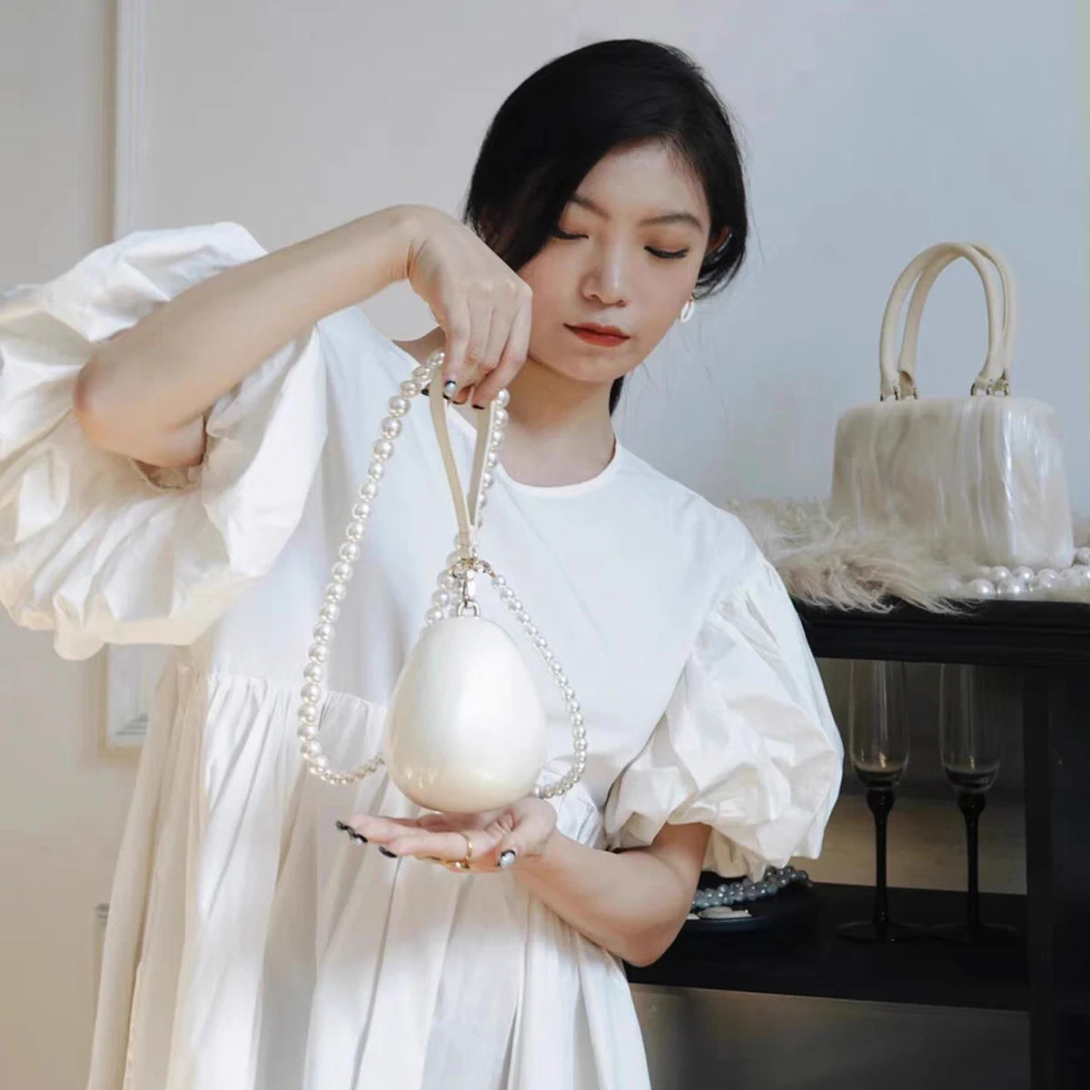 Women's Acrylic Premium Mini Egg Bag Luxury Fashion Pearl Dinner Clutch Bag Cute Phone Mouth Red Envelope for Wedding Party