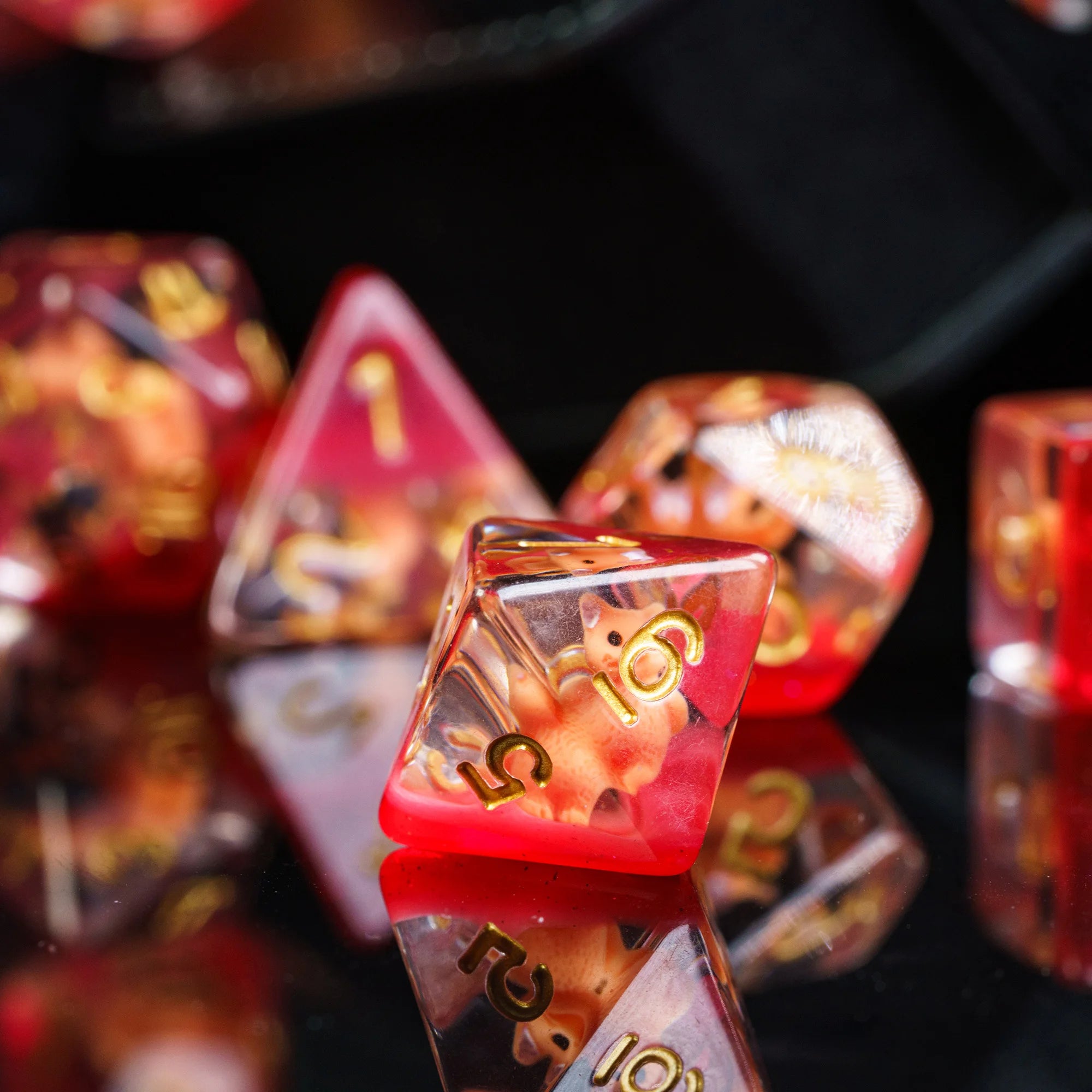 Cusdie Animal DnD Dices Cute Resin 7Pcs Various D4 D6 D8 D10 D% D12 D20  Polyhedral Dice Set for D&D Role Playing Board Games