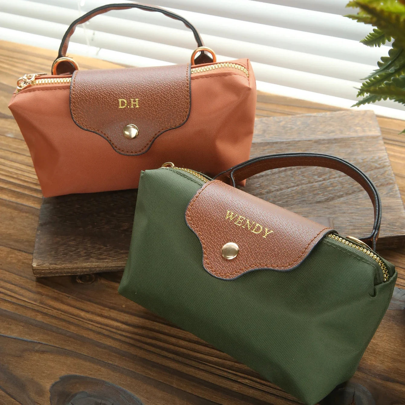 Custom Name Mini Crossbody Bag Women Customized Handbag Chic Lightweight Purses with Adjustable Strap Classic Retro Dumpling Bag