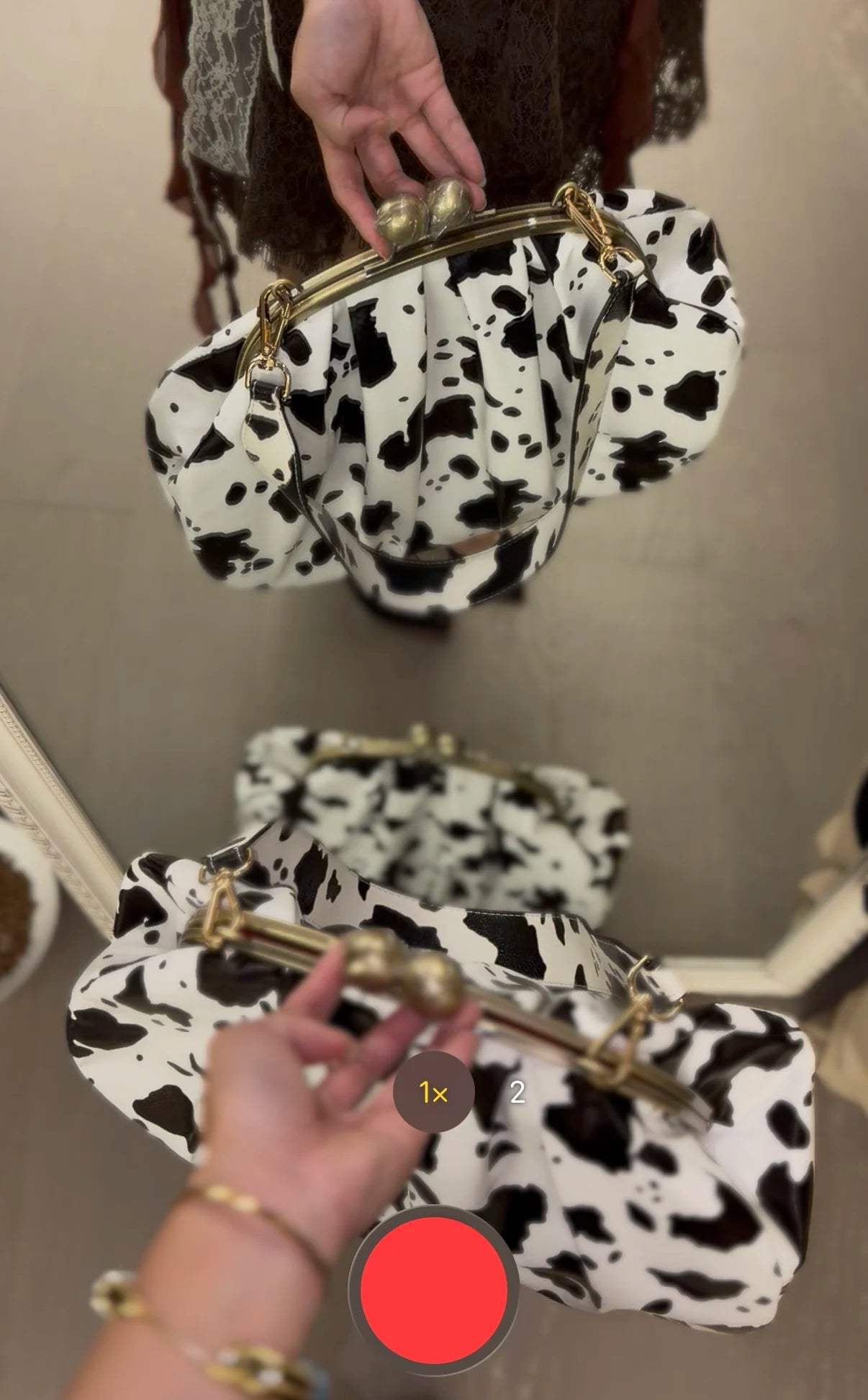 LOST IN VINTAGE Artficial Leather Cow Pattern Fabric Clutch Metal Frame Kiss Lock and Metal Handle Puffy Purse 34x23x11cm Cow