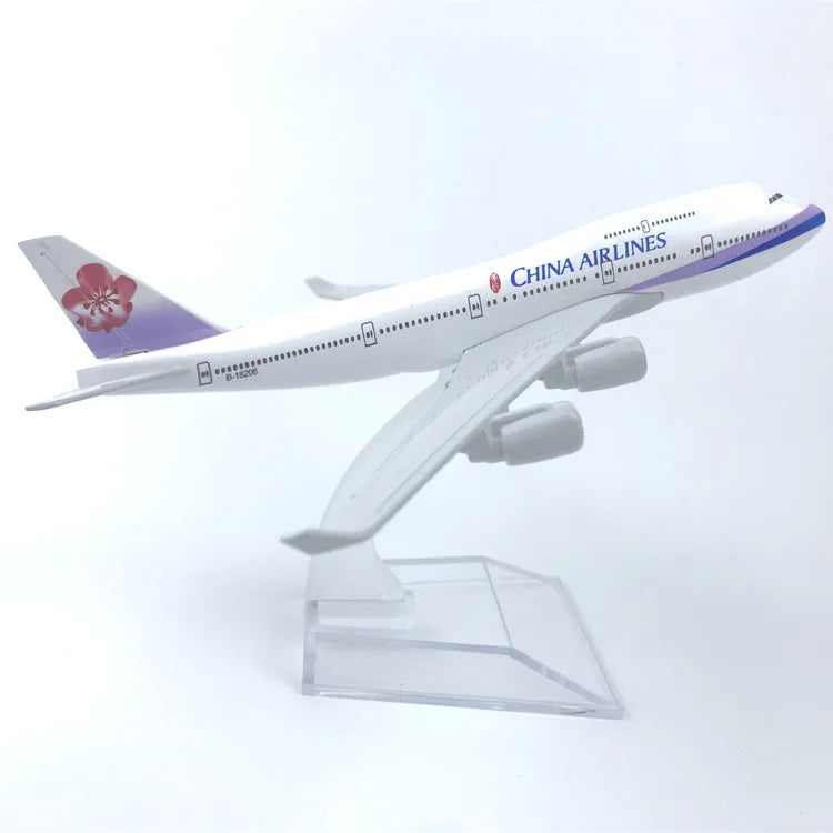 Display 747 Simulation Civil Airways 1:400 20CM Scale B747 China Airways Toys Model Alloy Static Model Aviation Collection