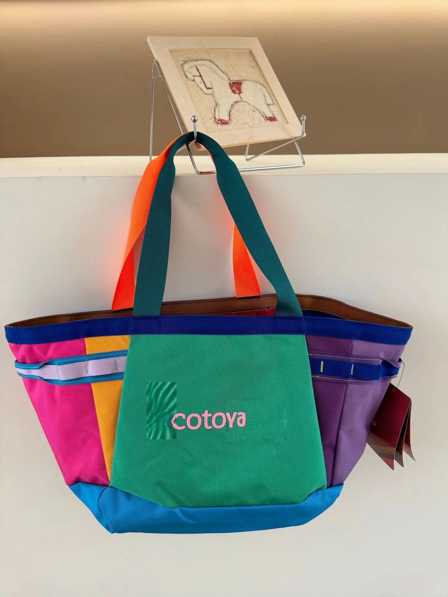 30L rainbow-colored patchwork nylon tote bag, large capacity with multiple side pockets, lightweight shoulder bag, suitable for shopping, travel, and daily outdoor activities.
