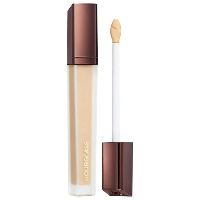 Hourglass Has Strong Fluidity Light Texture Concealer Effect Which Can Last for A Long Time To Create A Natural Female Makeup
