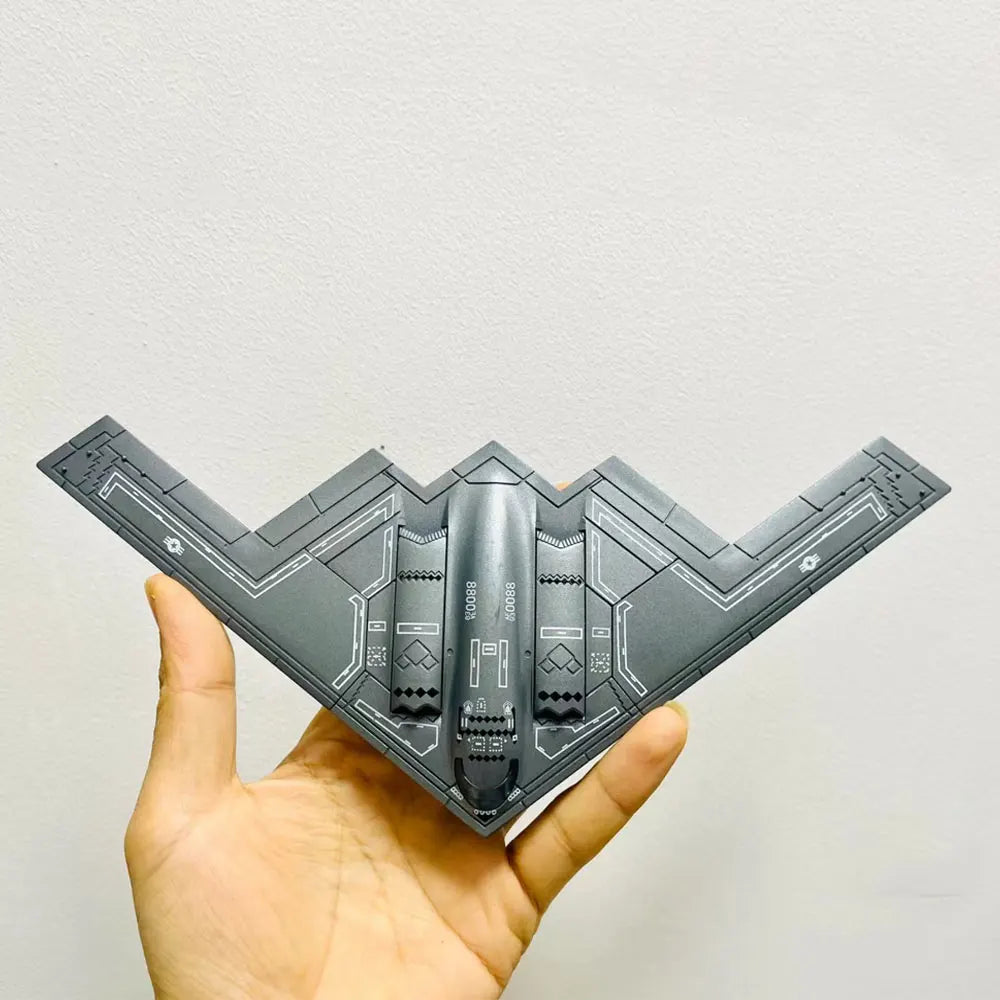1:200 Scale Us Air Force B2 Spirit Stealth Bomber ABS Diecast Aircraft Model Children toys With Display Base Collectible Gift