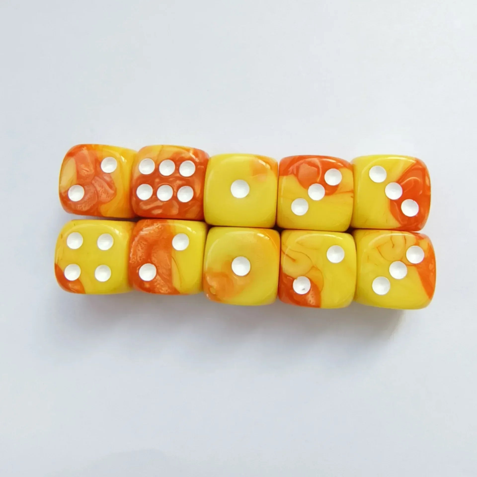 10pcs of 16MM Dual Color COC Dice Acrylic Digital Dice Dnd TRPG Cthulhu Running Team Board Game Dices Entertainment Dnd Dice Set