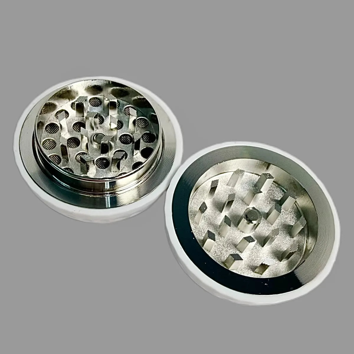 2 Inch 5cm Golf Ball 3 Layer Zinc Alloy Herb Grinder Pollen Catcher Cleaning Brush Magnetic Closure Manual Smoking Tool Gift