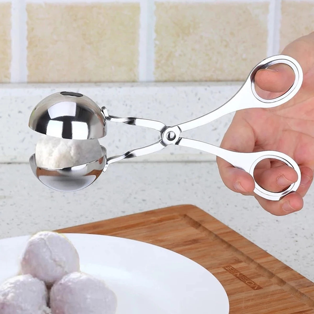 1pcs  Stainless Steel Meatball Maker Meatball Holder Diy Fish Ball Mold