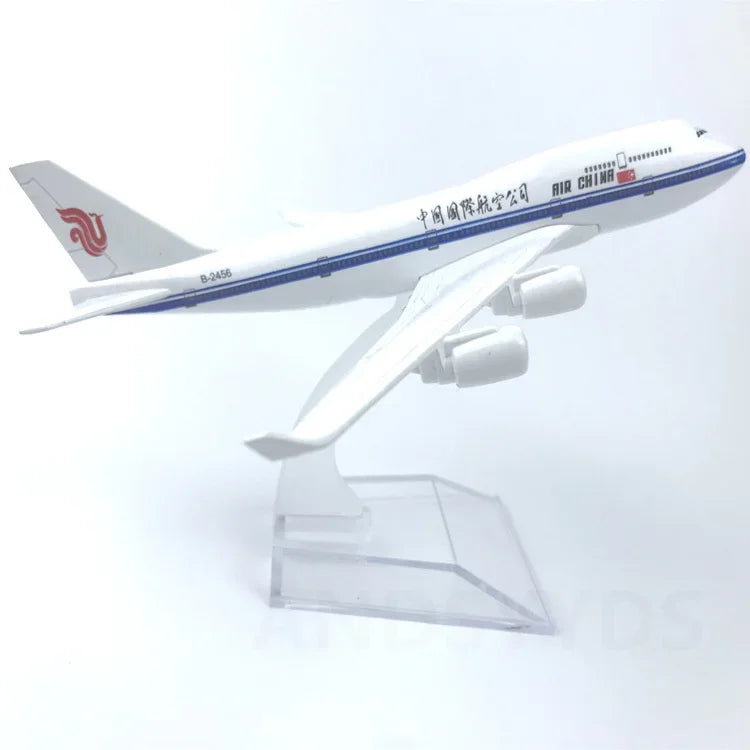 Airplane Scale 1/400 747 Series Toys plane Air Force One B747 Alloy Metal Toys and Hobbies Diecast W Wheels Souvenir Plane