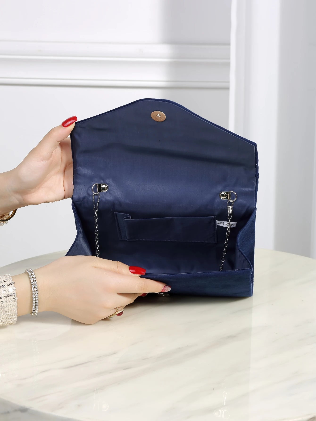 Luxurious and elegant, exquisite velvet evening bag for women, party girls, brides to attend parties, weddings and gatherings.