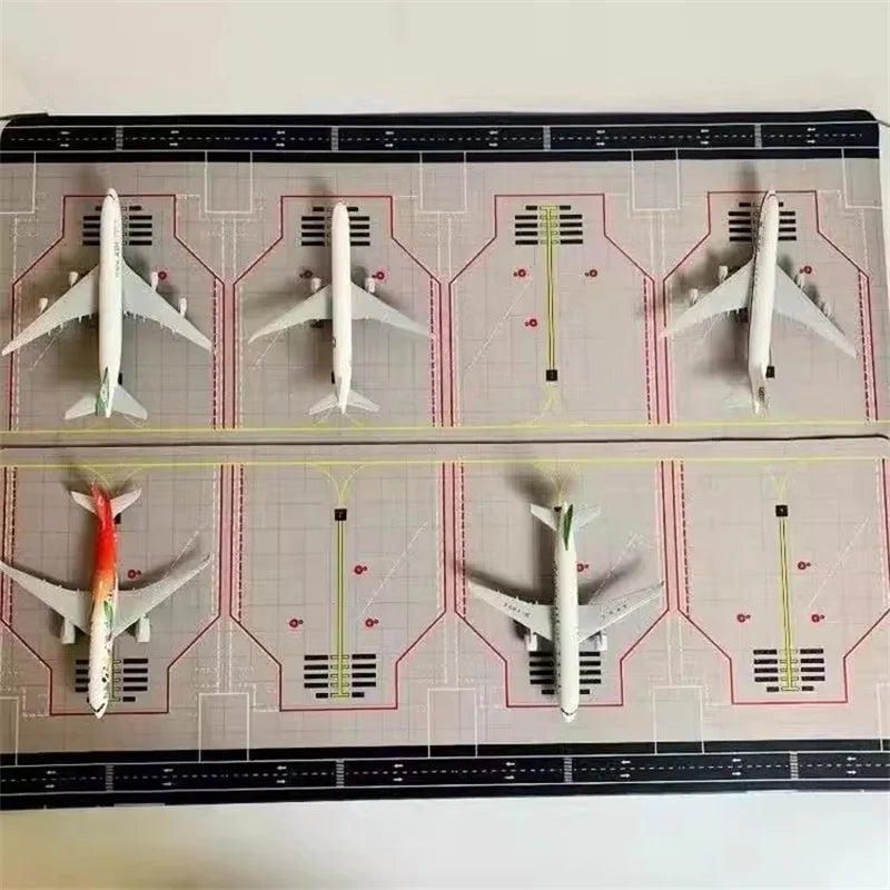 1:400 Airport Runway Pad For B787/AirbusA350 Aviation Airplane Airways Parking Positions On The Apron Pad Airport Scene
