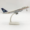 20cm Boeing 747 Die-Cast Alloy Metal Airplane Model Saudi Arabian Airlines B747 Diecast Toy with Landing Gear for Hobby Series