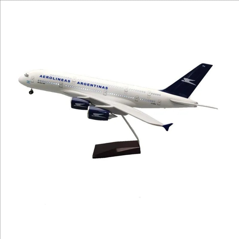 A380 Argentine Airlines aircraft model with lights and wheels simulation static aircraft model ornament