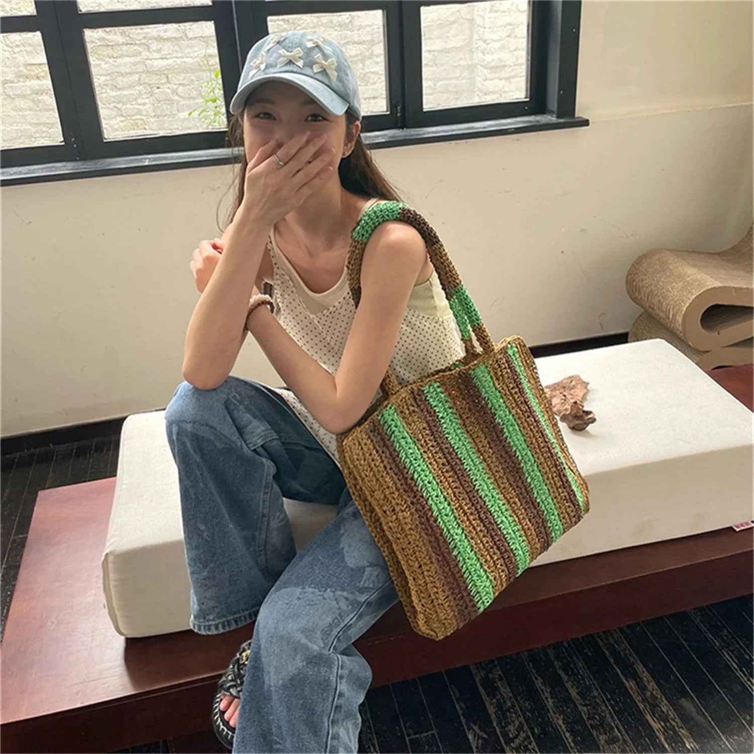 Retro Striped Weave Large Capacity Shoulder Bag Open Top Straw Basket Vacation Beach Bag for Men And Women Casual Daily Use