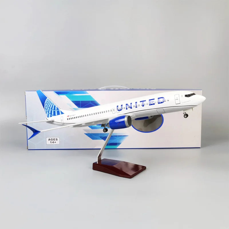 47cm Amercian United Airlines B737MAX 1/85 Large Scale Airplane Model Kit with Stand for Display Collection or Adult Toy Gift