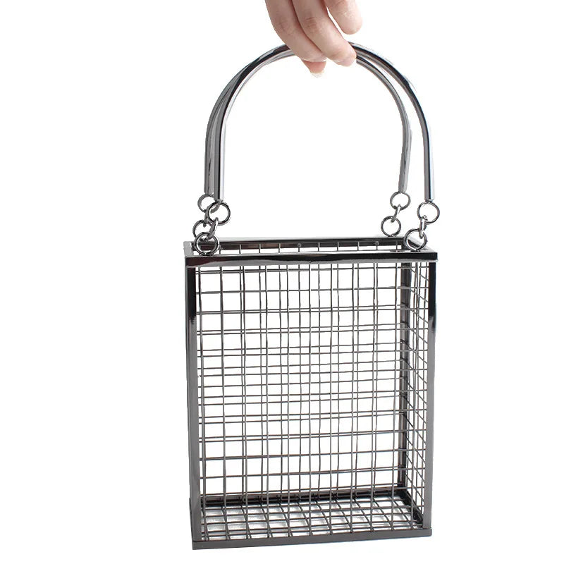 Spring And Summer Metal Hollow Shoulder Bag Fashion Iron Mesh Women's Banquet Evening Gift Bag Light Luxury Style Evening Clutch