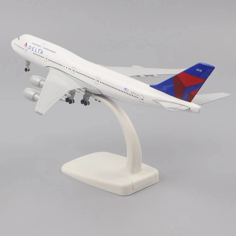 20CM Metal Aircraft Model B747 Delta Air Airlines Metal Replica Alloy Material Aviation Simulation Children's Birthday Gift For