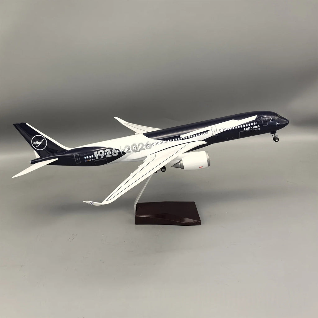 43-47cm Large Scale Lufthansa100 Years Collectible A350 380 B747 787 Diecast Resin Airplane Model for Collection Display or Gift