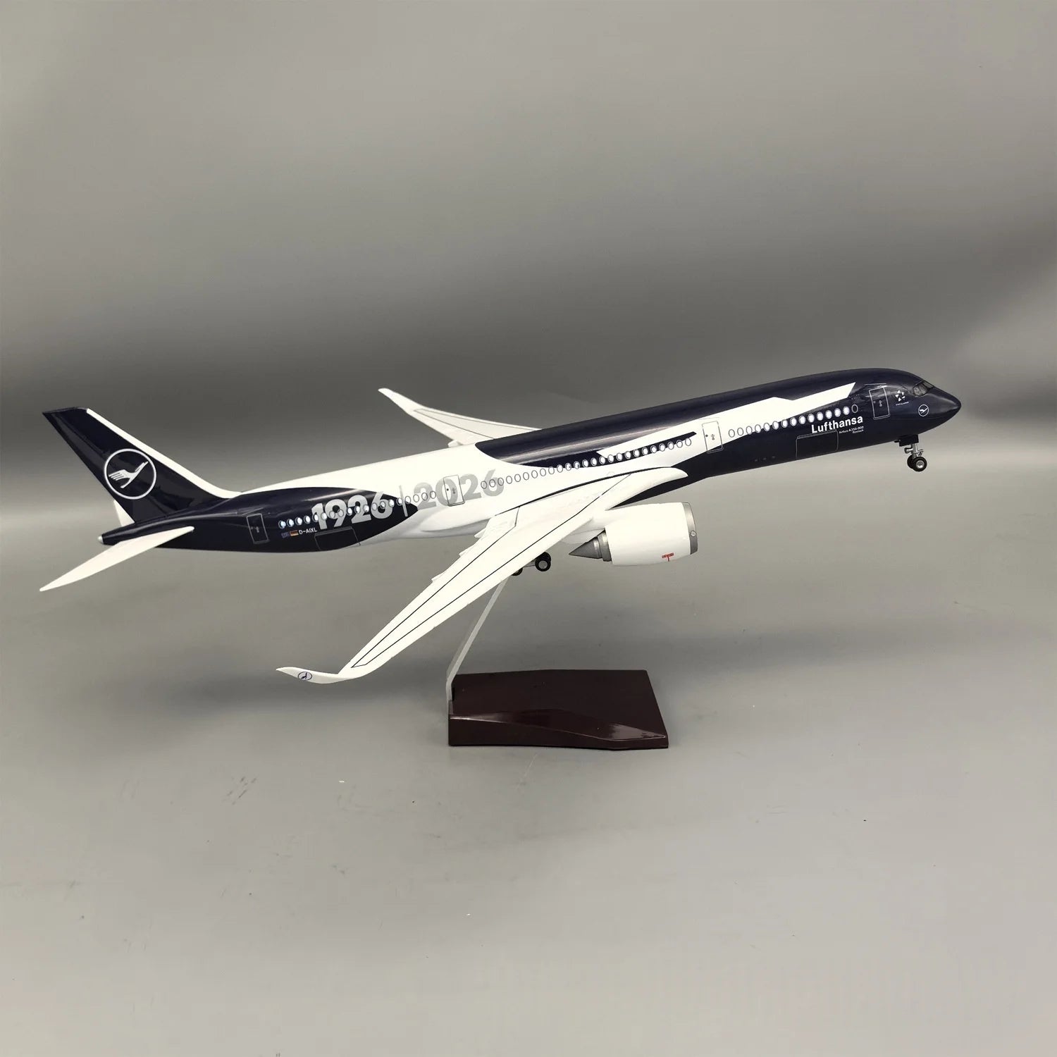 43-47cm Large Scale Lufthansa100 Years Collectible A350 380 B747 787 Diecast Resin Airplane Model for Collection Display or Gift