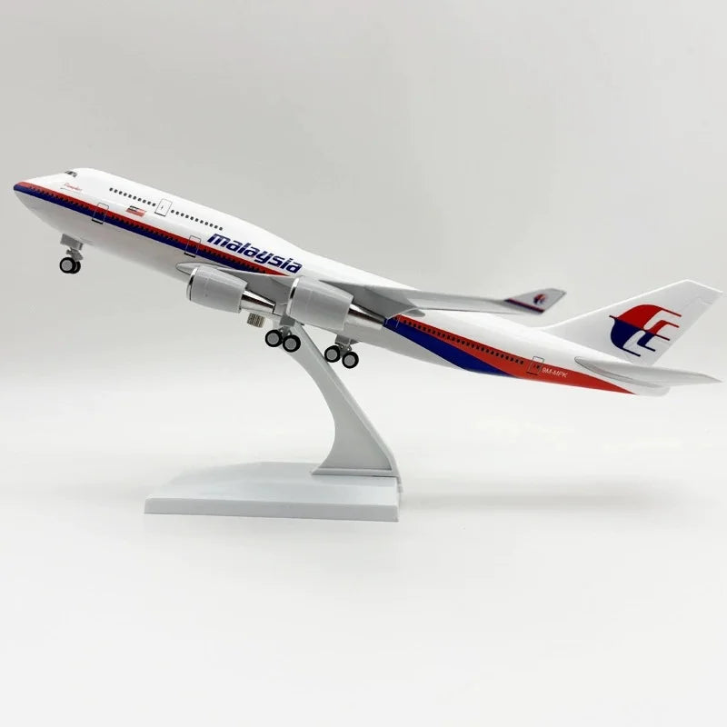 30cm Scale Plane 1/250 B747 Series Model Airplane Toy Resin Diecast Airplanes Building Kit (With Stand) Aviation Toys for Boys