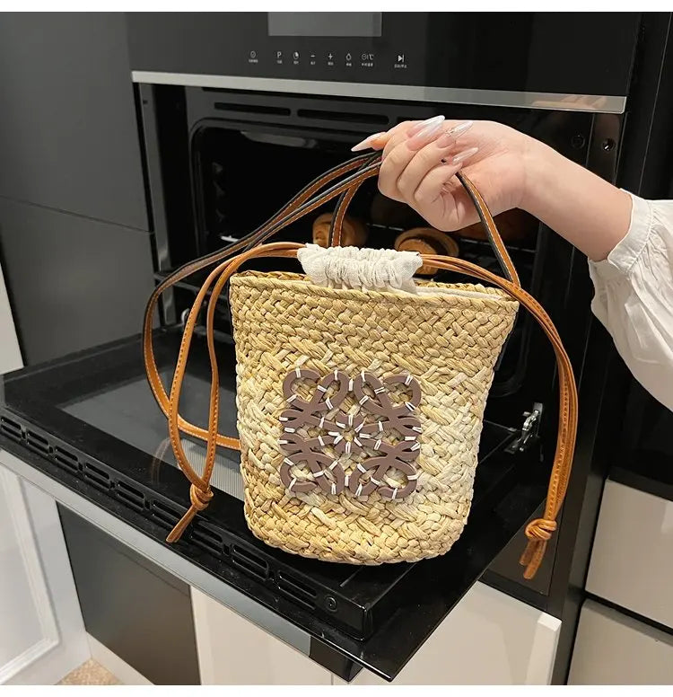 Classic Designer Paris Inspired Diaper Bag For Women Elegant Leather Large Capacity Tote Luxury Minimalist Stylish Bag