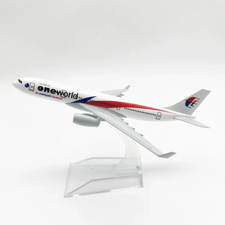 A330 Series 16cm 20cm Beluga Airplane kit Alloy Metal Diecast Airplanes Toy Aircraft 330 Plane model for Collection Gift