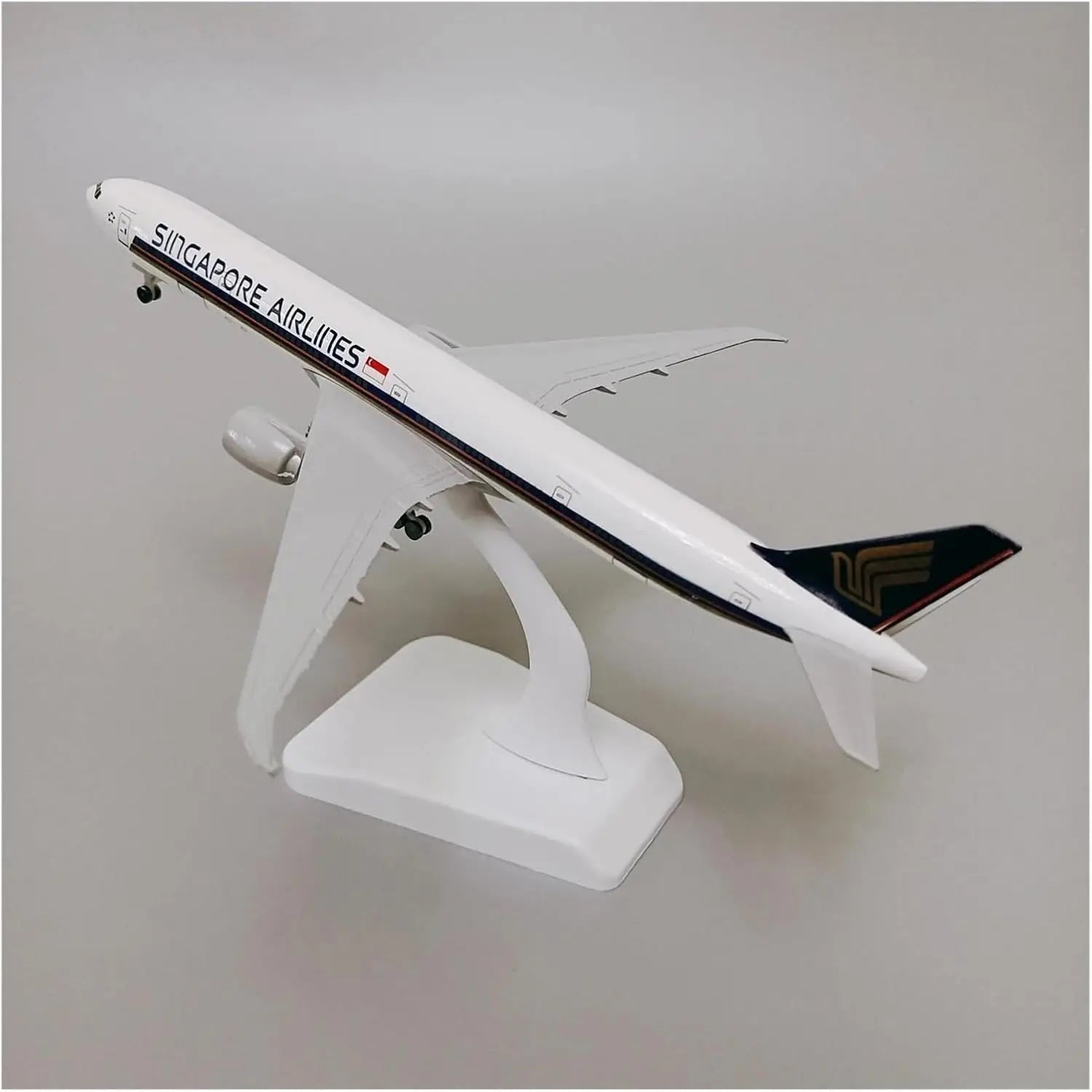 20cm for B777 Singapore Airlines Metal Alloy Aircraft Miniature Scale Plane Model Decorative Desks Suitable for Gift Giving
