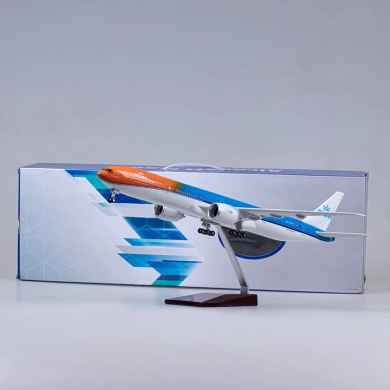 47CM 1/157 Scale 777 B777 Aircraft KLM Air Airlines Model W Light and Wheel Landing Gear Diecast Plastic Resin Plane Toys Decor
