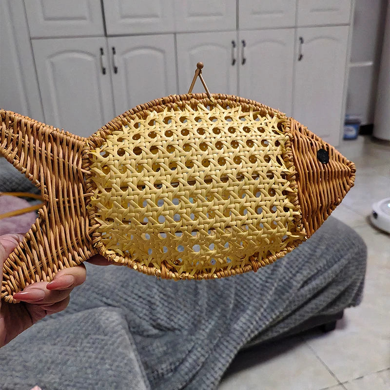 Creative Goldfish Shape Woven Bag Hand-woven 3d Animal Handbag Summer Beach Vacation Clutch Women Stylish Eco-friendly Clip Bag