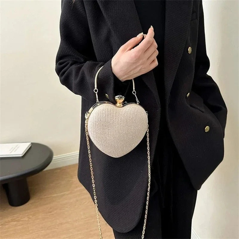 Evening Clutch Bag Women Shiny Handbag Heart Shape Metal Clutches Bag Fashion Chain Shoulder Crossbody Bags Luxury Lady Purse